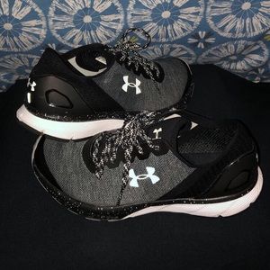 Women’s Under Armour charged shoes